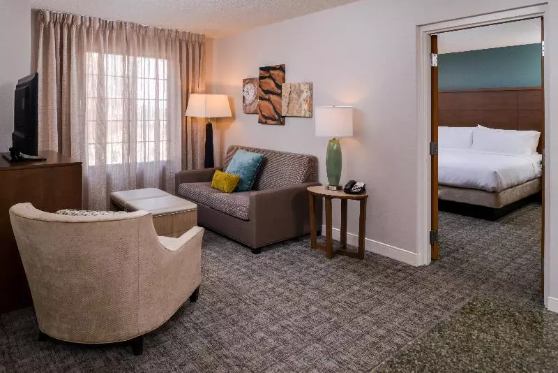 スイート, Staybridge Suites Indianapolis Downtown Convention Center, An Ihg