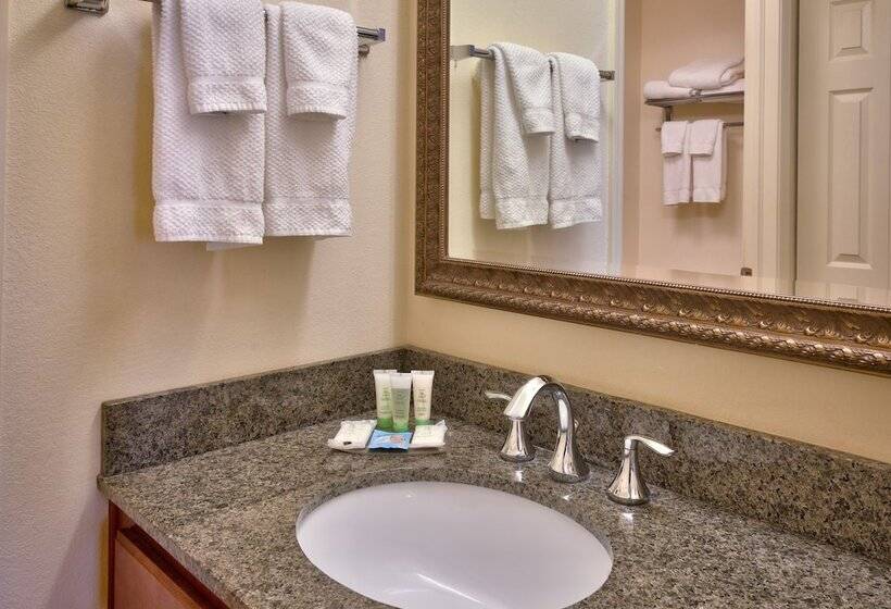 Люкс 2 Спальни, Staybridge Suites Omaha 80th And Dodge, An Ihg