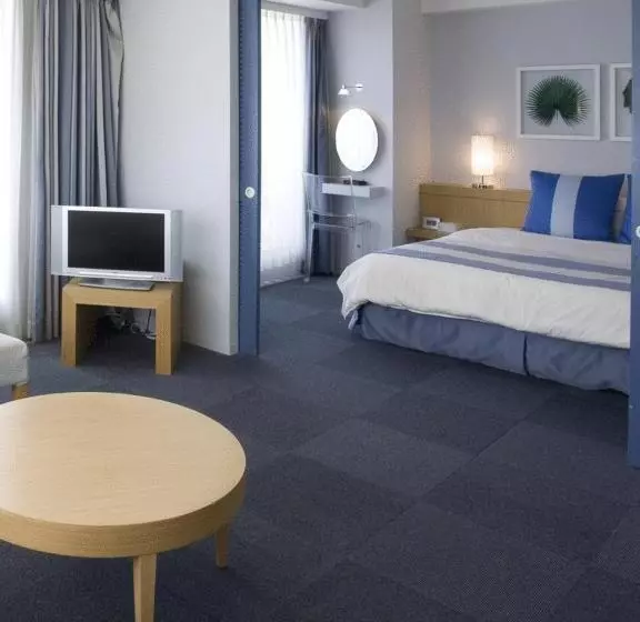 オーシャンビュースイート, The Beach Tower Okinawa