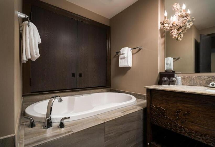 חדר סטנדרט עם מיטת קינג, The Bohemian Hotel Savannah Riverfront, Autograph Collection