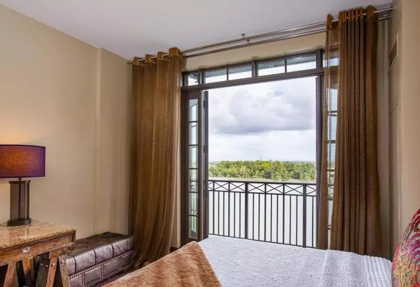 キングサイズベッドのスタンダードルーム, The Bohemian Hotel Savannah Riverfront, Autograph Collection