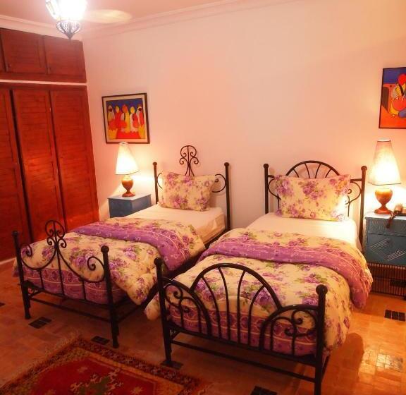 غرفة قياسية ثلاثية, Riad Al Khansaa