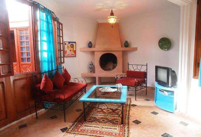 סוויטה, Riad Al Khansaa