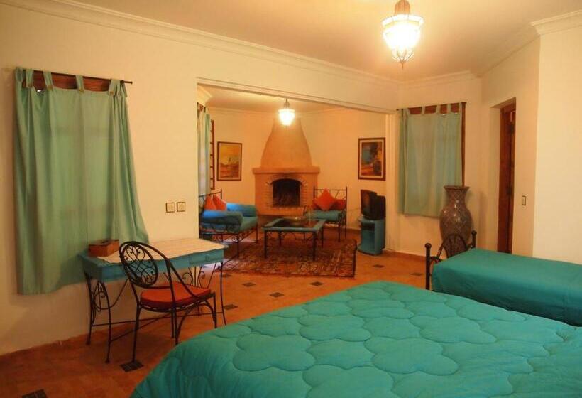 סוויטה, Riad Al Khansaa