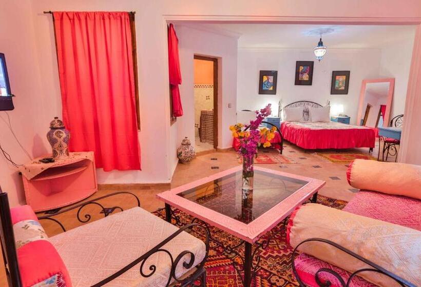 סוויטה, Riad Al Khansaa