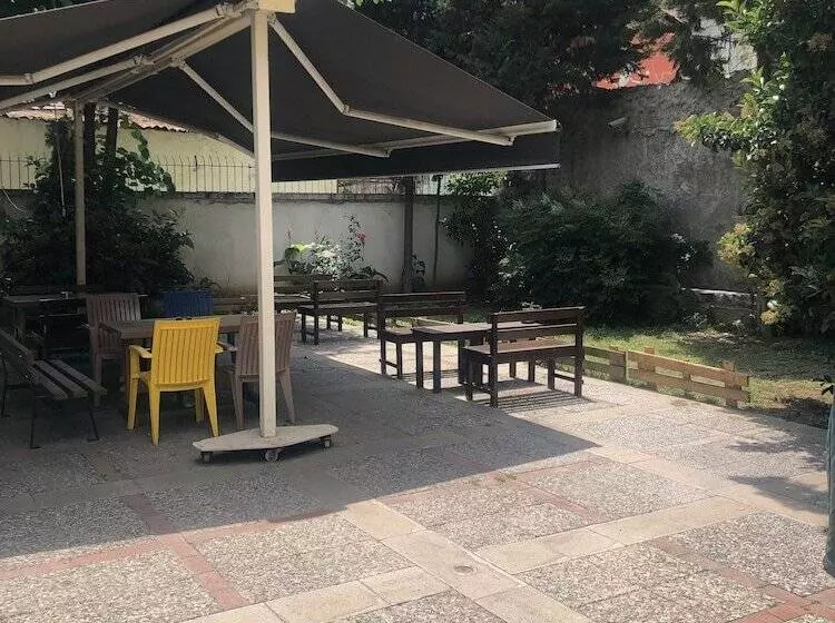 اتاق استاندارد سه نفره, Baylan İzmir