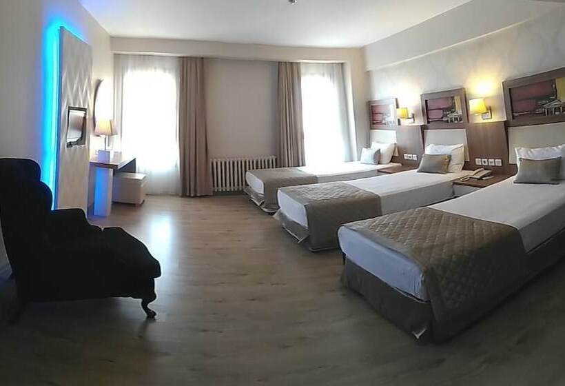 اتاق استاندارد سه نفره, Baylan İzmir