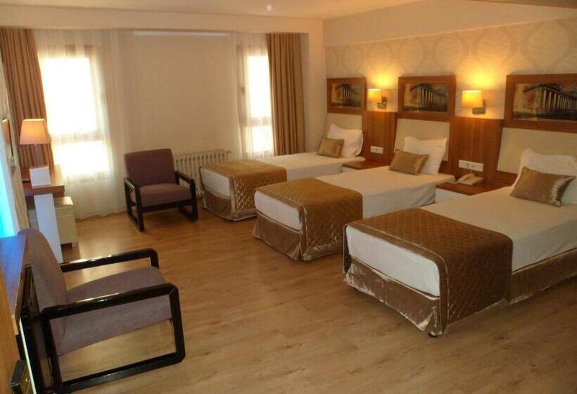 اتاق استاندارد سه نفره, Baylan İzmir