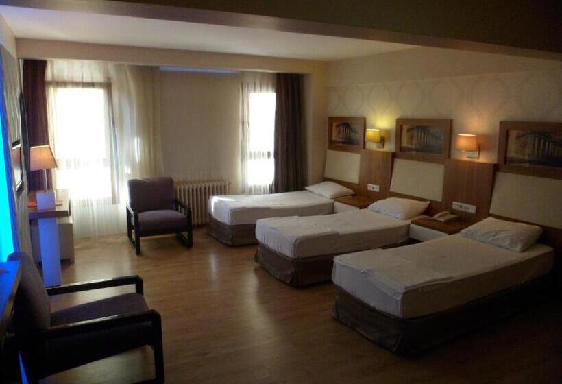 اتاق استاندارد سه نفره, Baylan İzmir