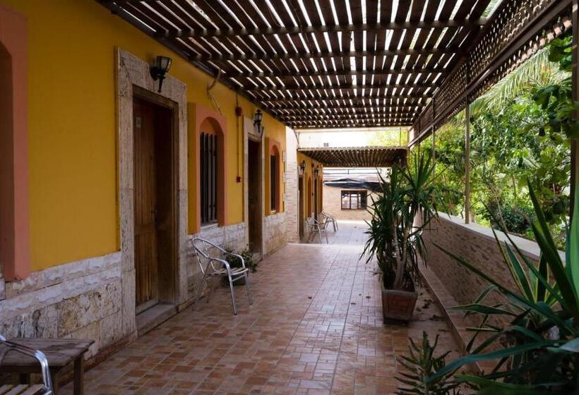 اتاق استاندارد سه نفره, Darna Divers Village