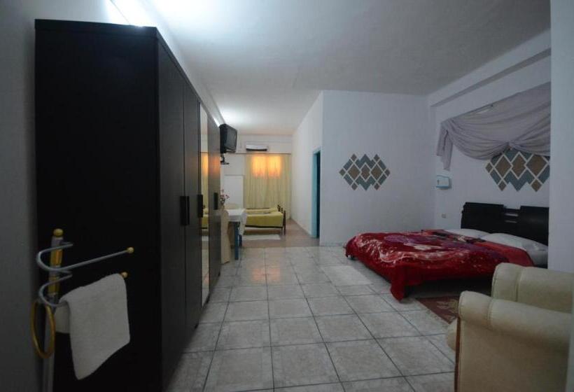 家庭间, Houria House Sable D'or