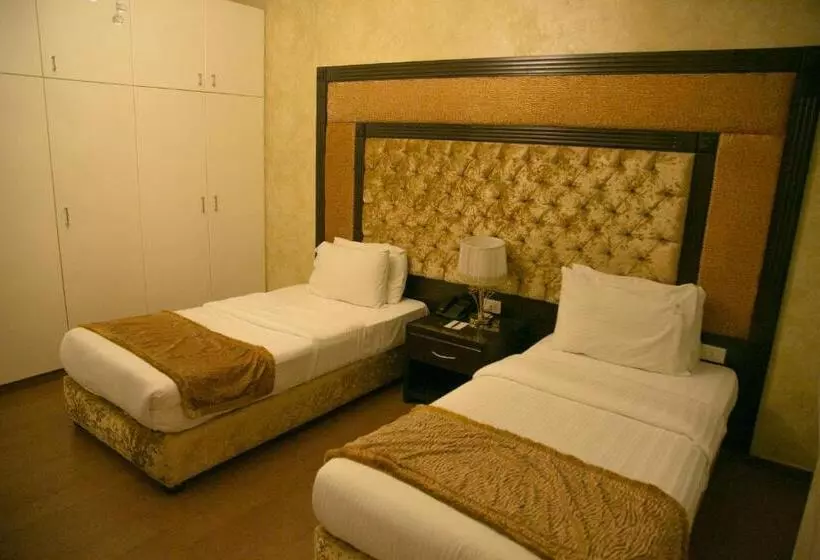 اتاق لوکس, Queens Suite