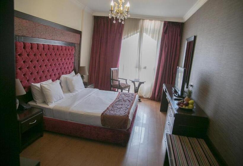 اتاق استاندارد با تخت بزرگ, Queens Suite