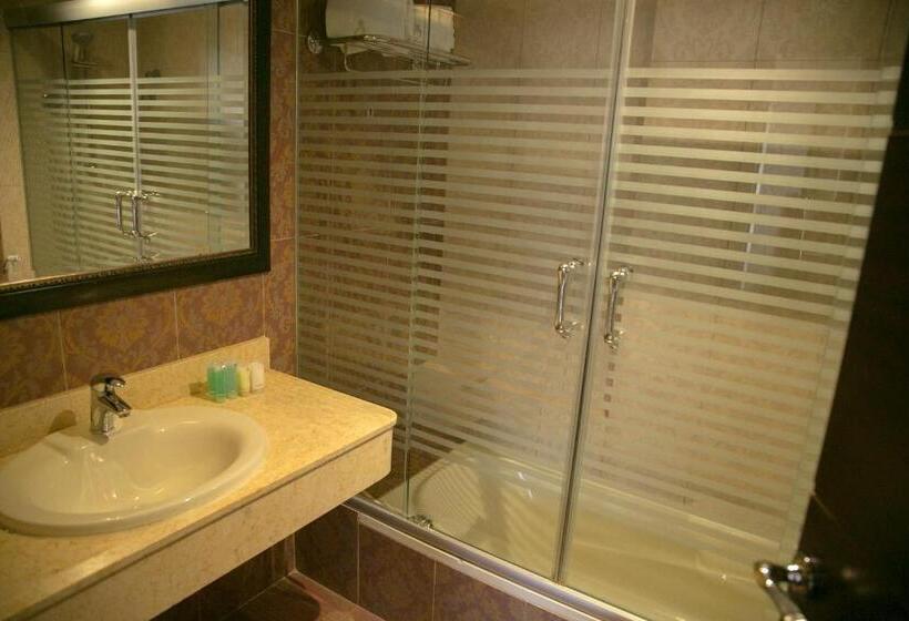 اتاق استاندارد, Queens Suite