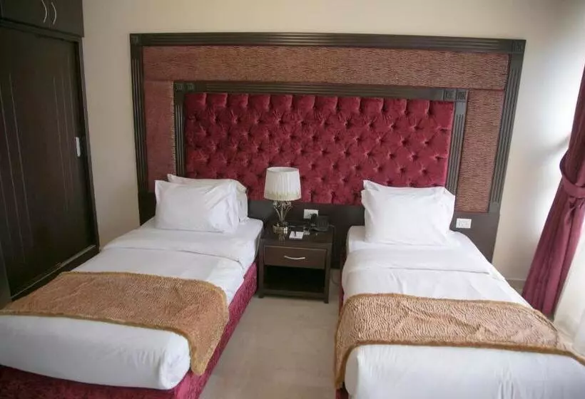 اتاق استاندارد, Queens Suite