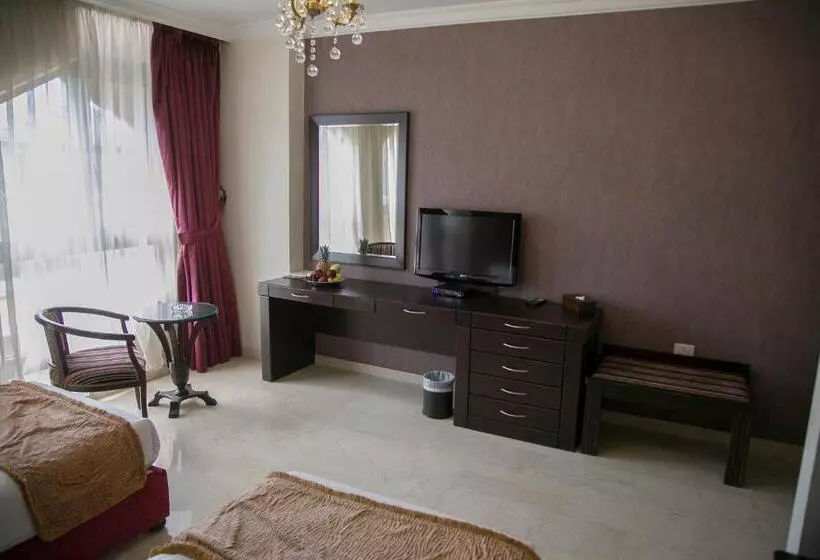 اتاق استاندارد, Queens Suite