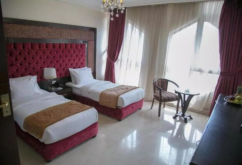 اتاق استاندارد, Queens Suite
