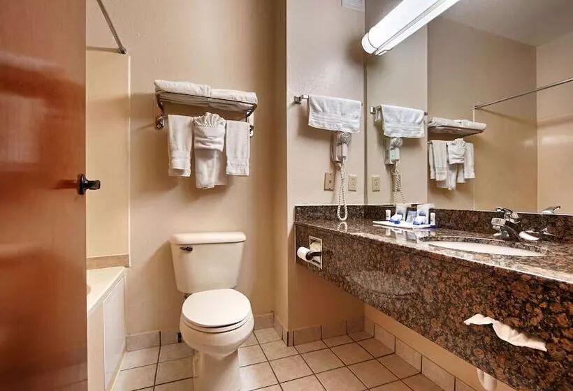 スイート, Surestay Plus  By Best Western Edmond