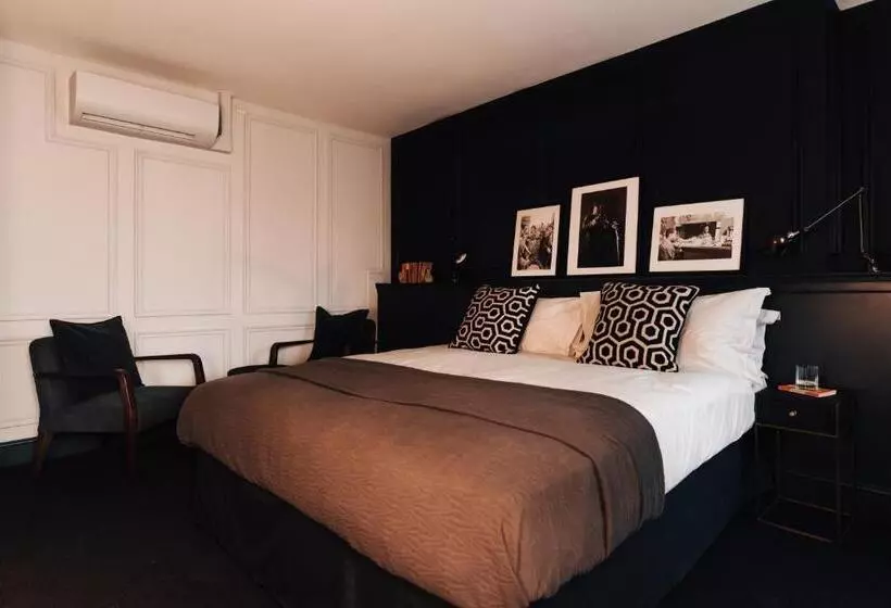 اتاق استاندارد با تخت بزرگ, The George