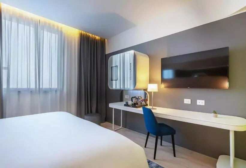 اتاق استاندارد یک تخته با تخت بزرگ, Voco Milan Fiere, An Ihg
