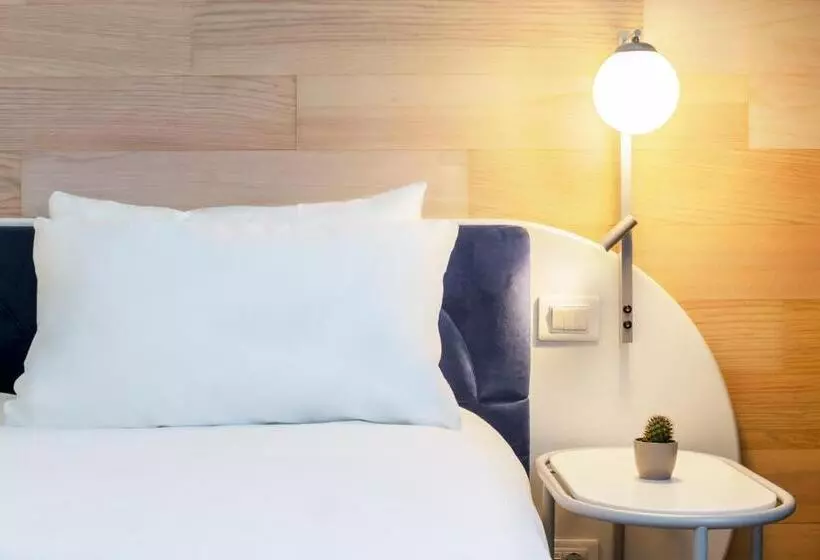 اتاق استاندارد سه نفره, Voco Milan Fiere, An Ihg