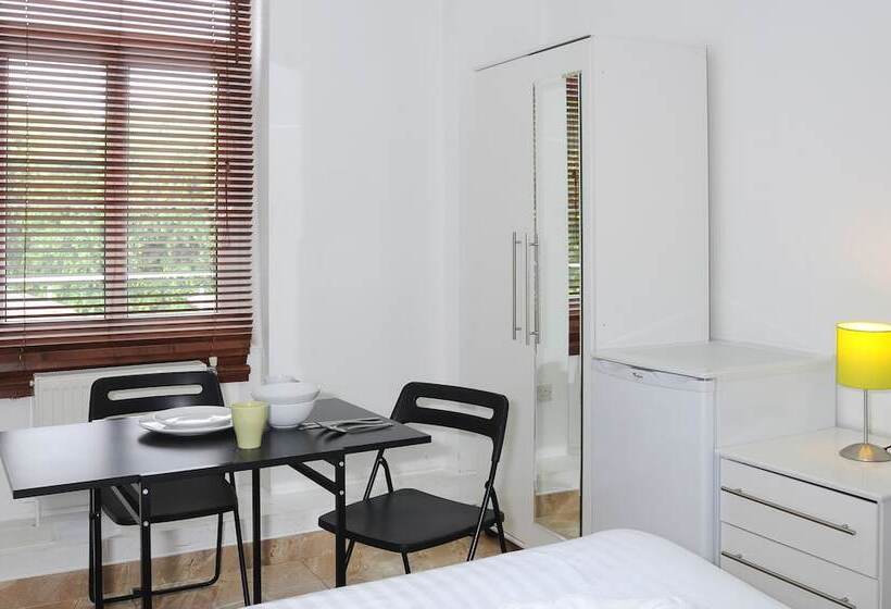 Номер Стандарт Совместная Ванная, Abercorn House Hostel