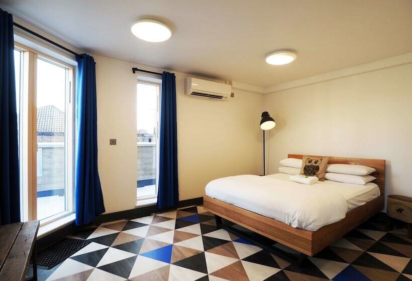 标准间, St Christopher's Inn Village London Bridge