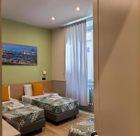 اتاق استاندارد سه نفره, Camilla Guelfa