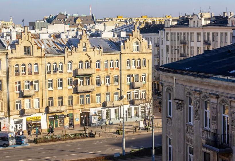 غرفة ديلوكس, Hit