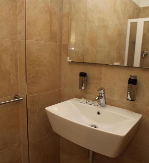 اتاق راحتی, Parigi