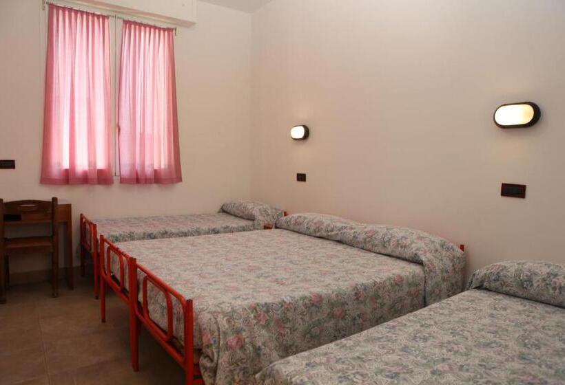 اتاق استاندارد چهار تخته, Parigi