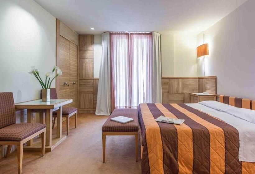 غرفة سوبيريور, Terme Delle Nazioni