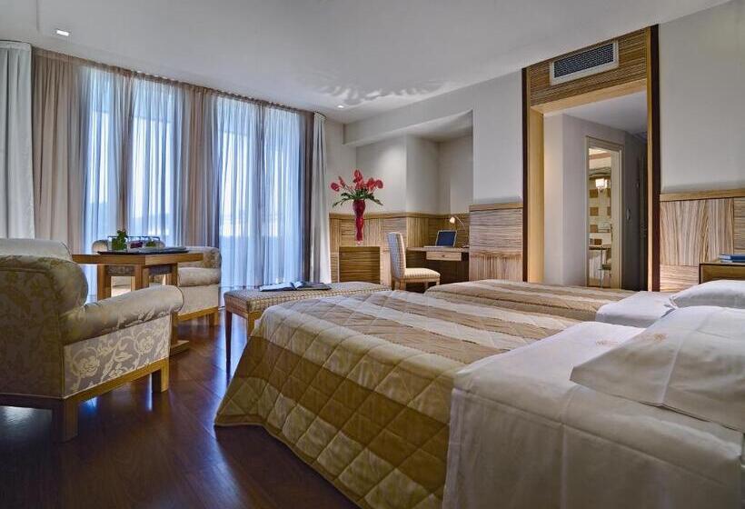 جناح جونيور, Terme Delle Nazioni