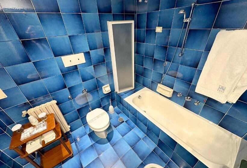 غرفة بيزنس, Terme Delle Nazioni