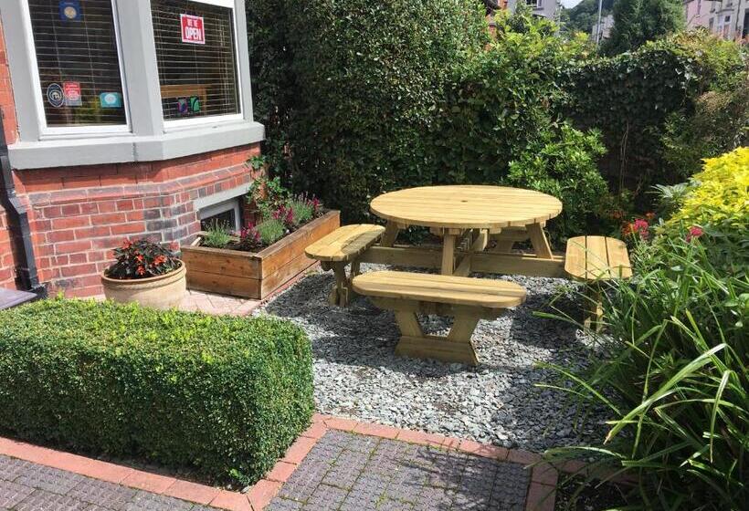 Семейный Номер Superior, Llangollen Hostel Self Catering   All Private Bedrooms