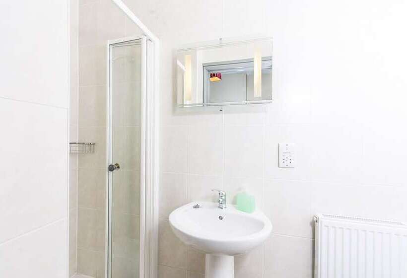 Четырехместный Номер Economy, Llangollen Hostel Self Catering   All Private Bedrooms
