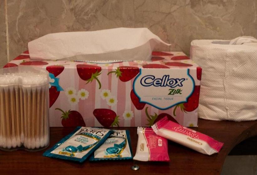 Deluxe room with river view, Dokchampa Guesthouse