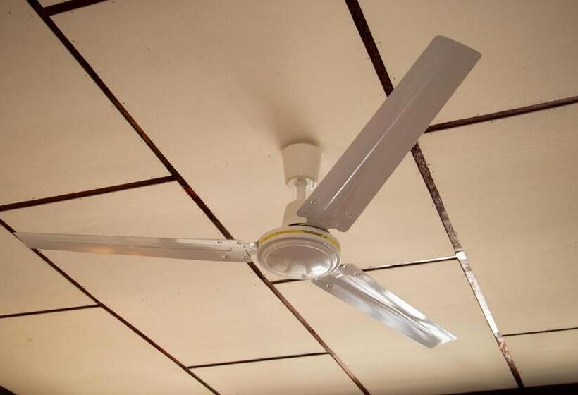 Deluxe room with river view, Dokchampa Guesthouse