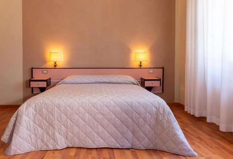 デラックスジュニアスイート, Villa Dei Pini