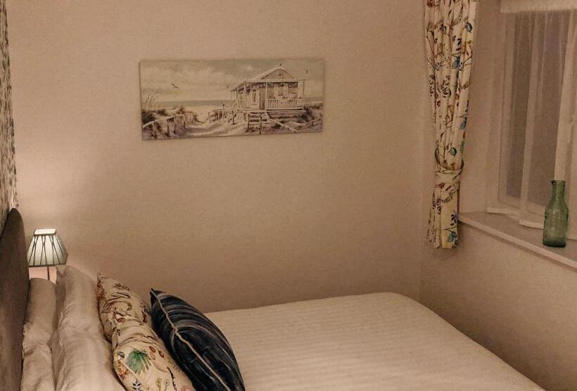 Standart Oda, The Wentworth Guest House