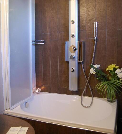 Номер Стандарт Трехместный, Paris