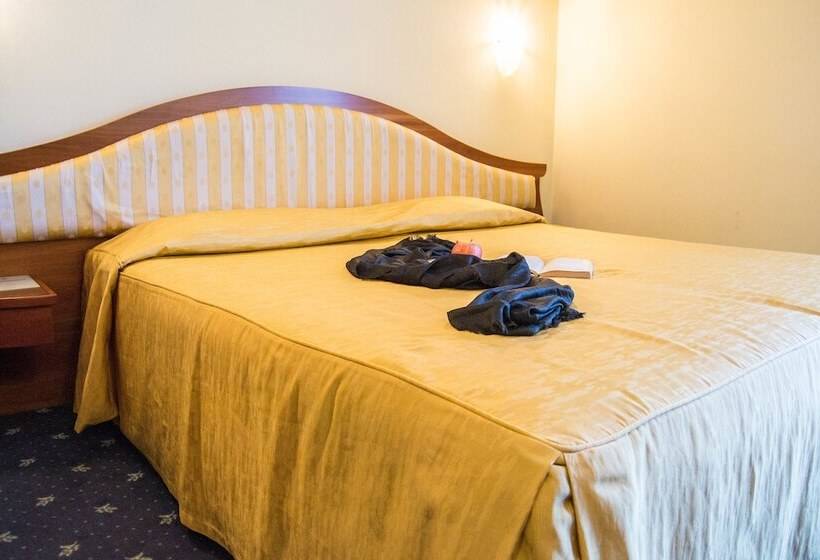 חדר קלאסי, San Clemente