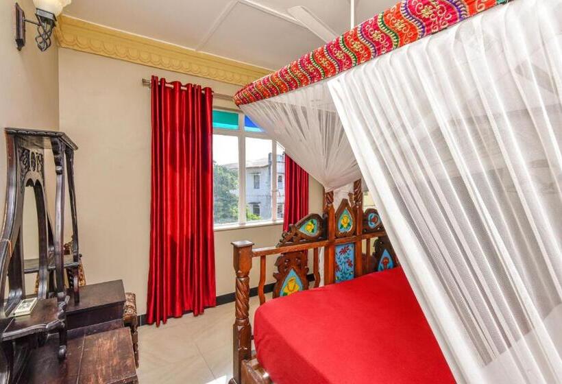 Апартаменты 1 Спальня Вид на Город, Tembo House