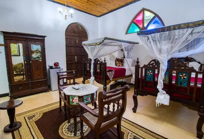 Standard-huone, Tembo House