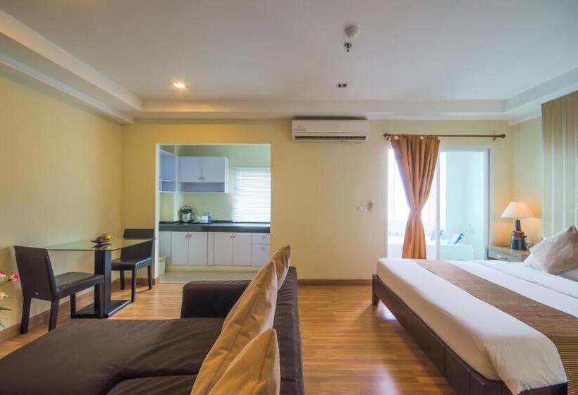 سوییت جونیور, The Platinum Suite Bangkok