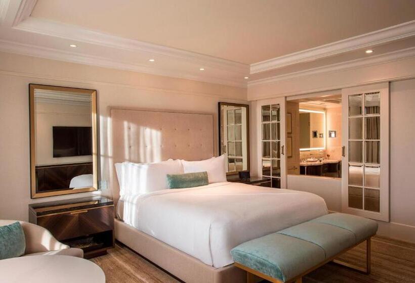 Superior Kamer met Kingsize Bed, The St. Regis Atlanta