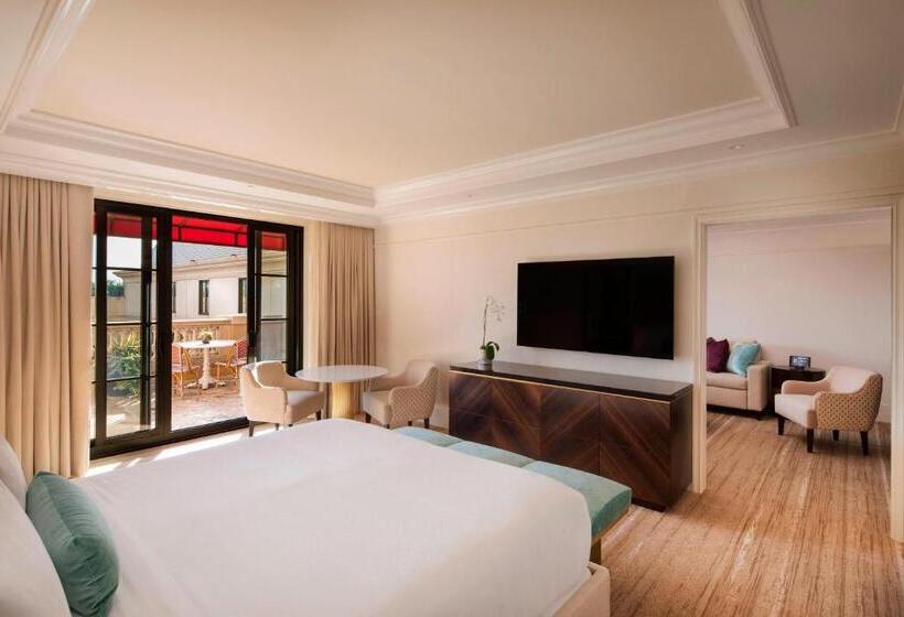 Suite met Kingsize Bed, The St. Regis Atlanta
