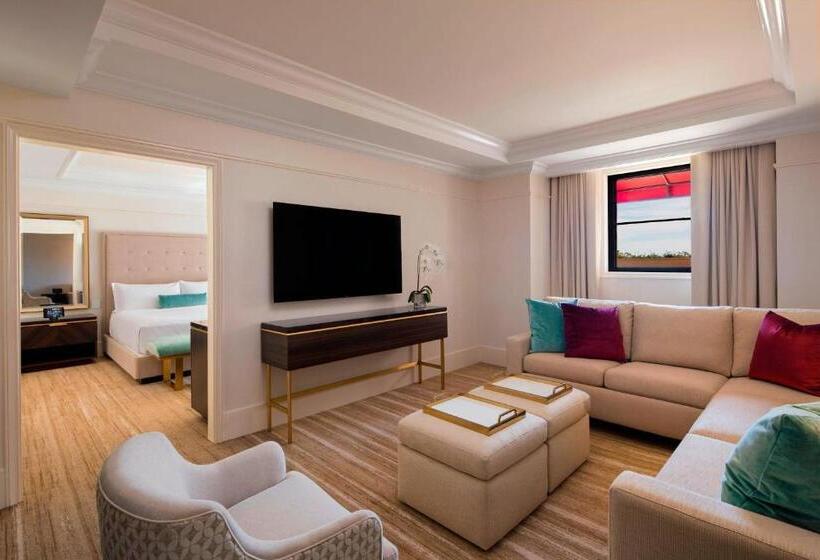 מיטת קינג בסוויטה, The St. Regis Atlanta