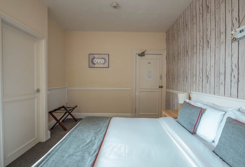 Номер Стандарт, Oyo Pier Hotel Rhyl