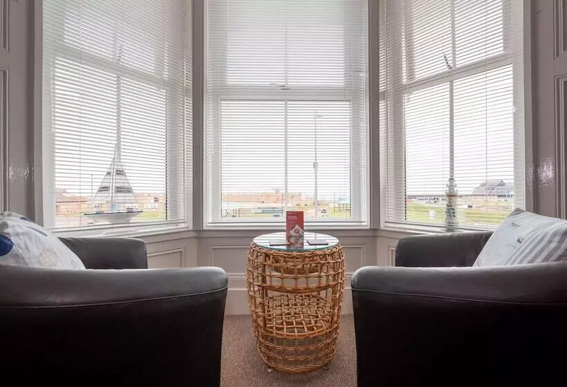 اتاق لوکس, Oyo Pier Hotel Rhyl